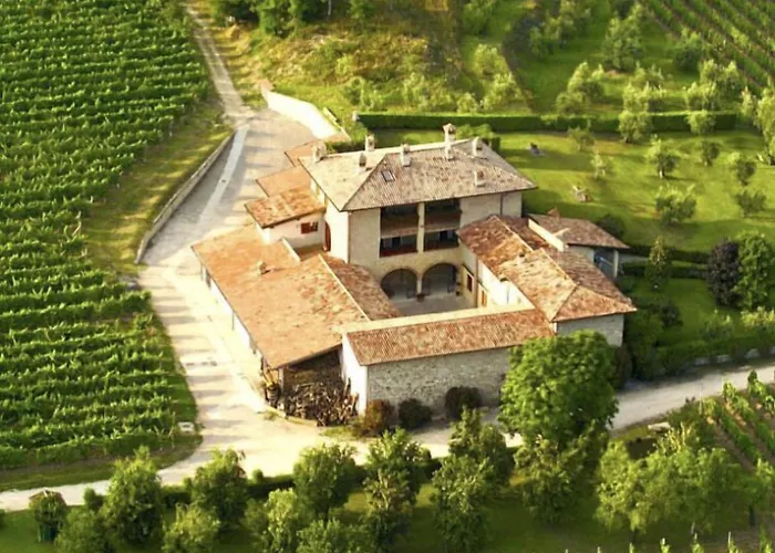 منتجع Conti Thun Wine بويجناجو